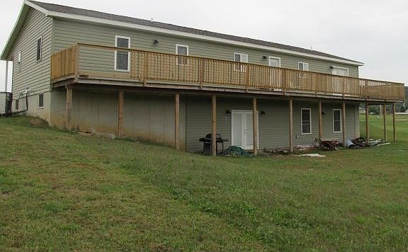 2nd image of 1940 Oak Ln