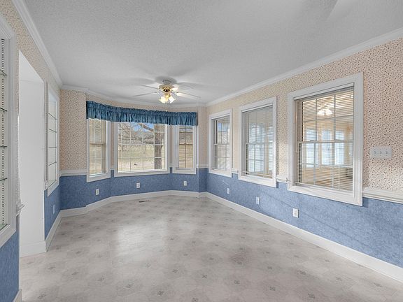 3rd image of 102 Justin Ln