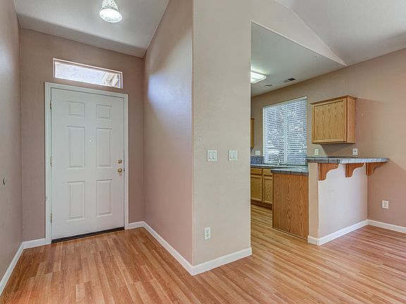 4th image of 6177 Ingleston Dr