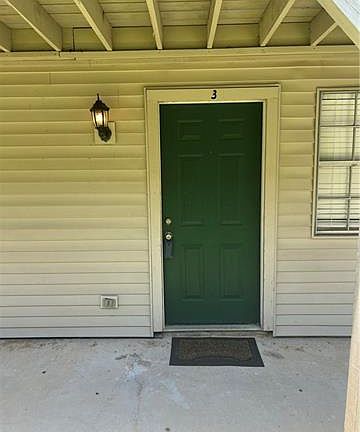 2nd image of 721 Heavens Dr APT 3