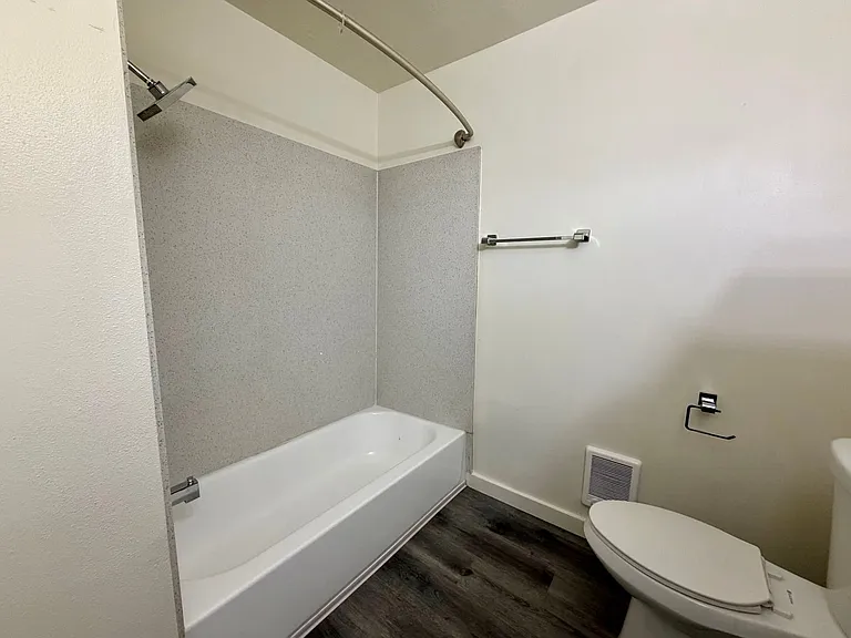 Holgate Lofts — Photo 44