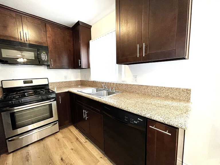 3565 Sepulveda — Photo 7
