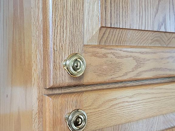 Touch of class with these kitchen door pulls.