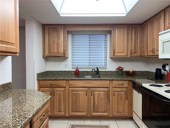 5th image of 3634 Lake Bayshore Dr #K308