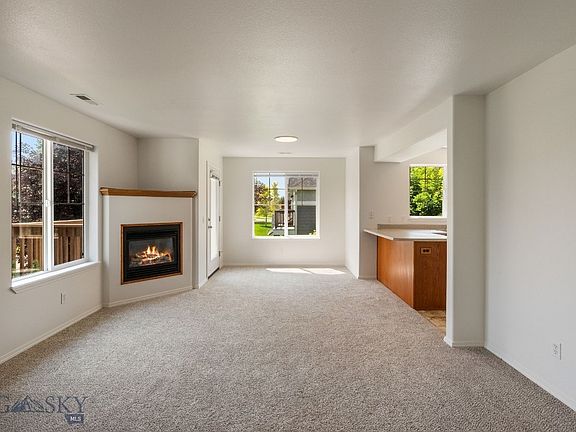 5th image of 1098 Longbow Ln #3F
