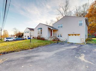 80 Luciani Rd, Woodbridge, CT 06525