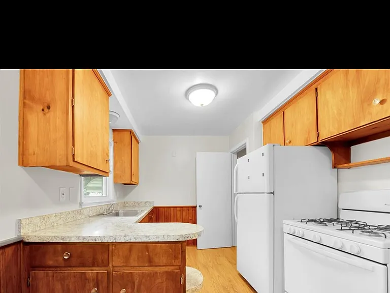 31690 Davy St — Photo 8