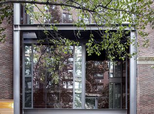 101 E 63rd St, New York, NY 10065
