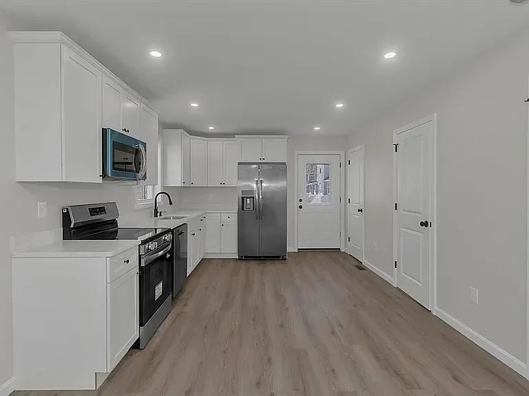 65 Euclid Ave — Photo 7