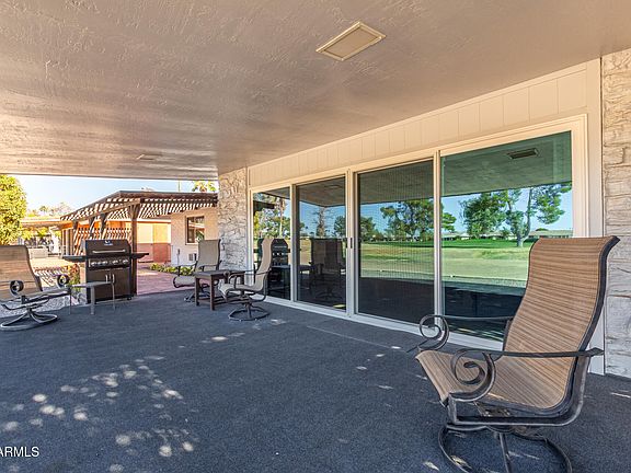 5th image of 10020 N 109TH Avenue