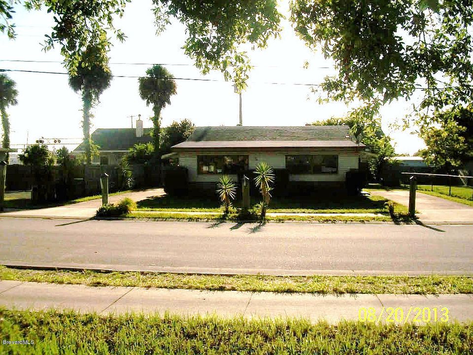 1st image of 10 N Lemon Ave #10