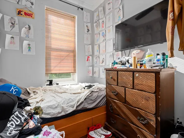 285 Lincoln Avenue image 9 of 36