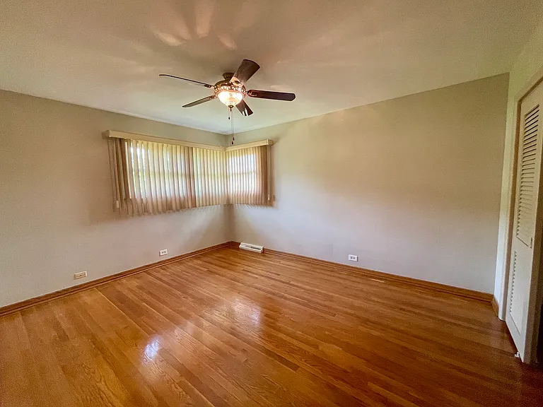 7150 N Crawford Ave — Photo 15