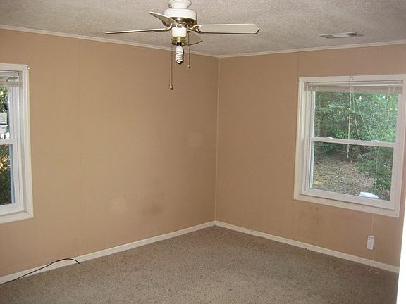 5th image of 105 School St