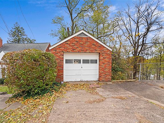 3rd image of 3172 Churchview Ave