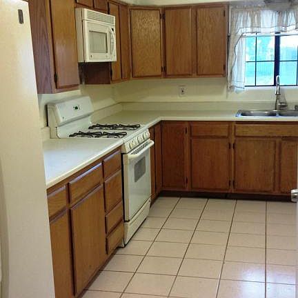 3rd image of 4749 S Mountain Ave