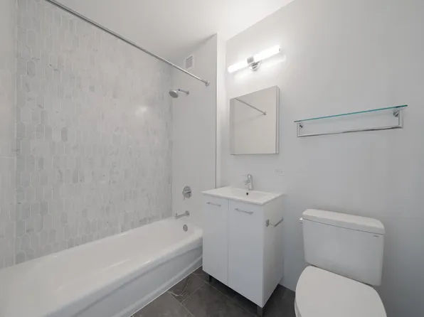 160 Riverside Boulevard image 21 of 21