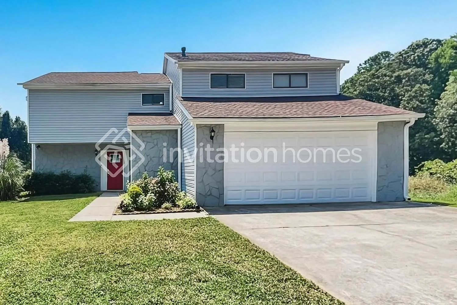 5006 Stoney Point Cir Stone Mountain, GA 30088 — Photo 1