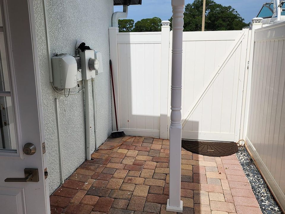 1st image of 6807 Robinswood Ln #1