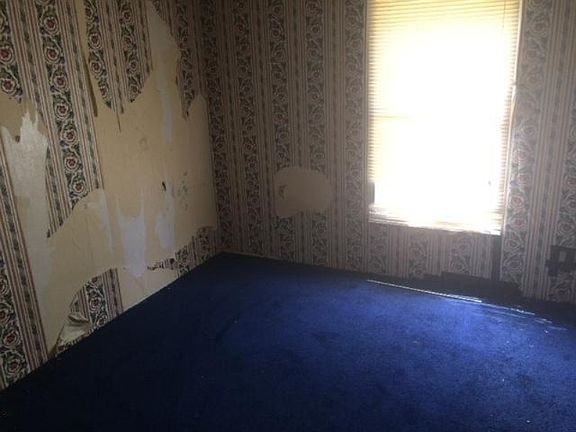 5th image of 10567 Spruce Ave