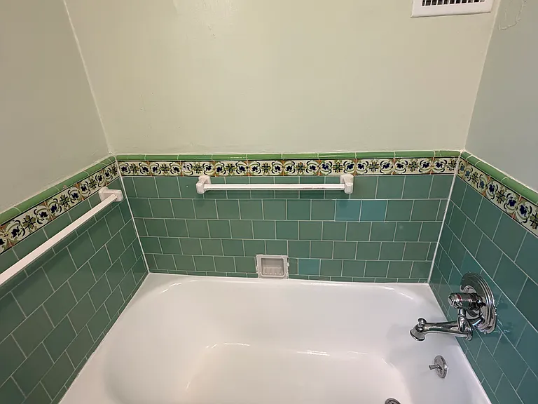 1047 S Orange Grove Ave #1 — Photo 21