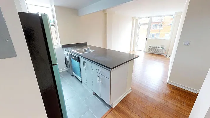 Rented by Metro Garden Realty NYC | media 17