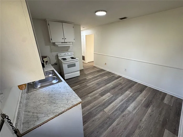 1728 Tew Dr — Photo 10