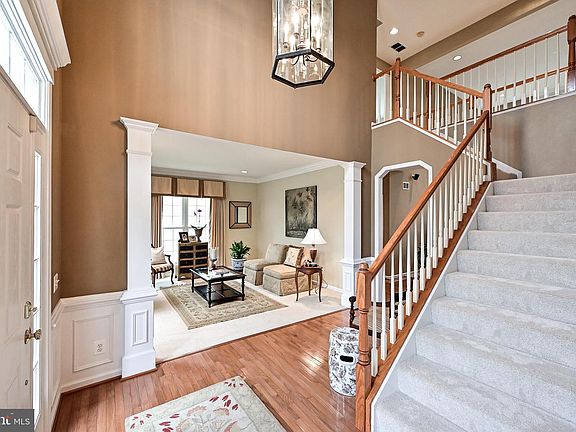 4th image of 8075 Paper Birch Dr