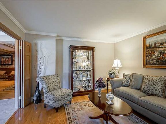 5th image of 3517 Tolmas Dr