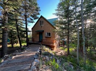 199 El Salto Rd, Arroyo Seco, NM 87514
