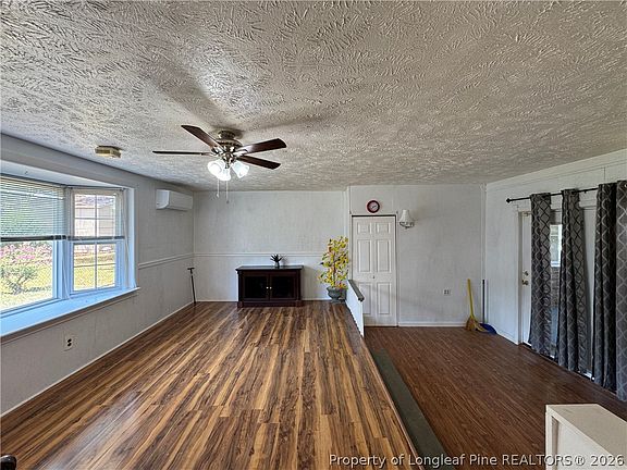 4th image of 741 Newport Rd