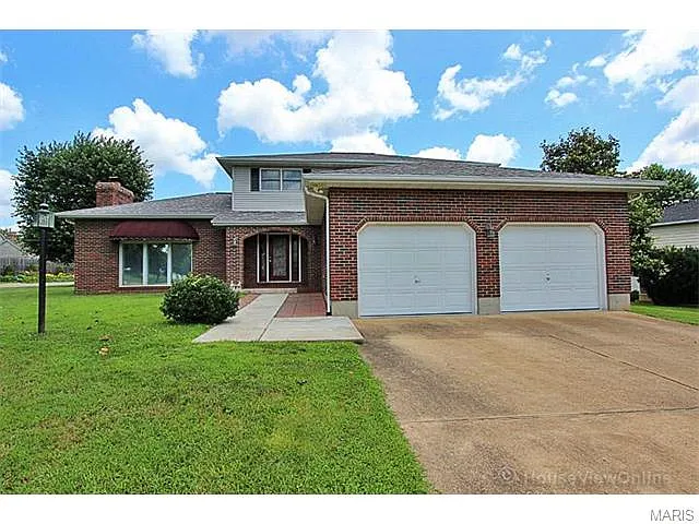 430 Redwood Dr photo 1