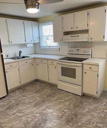 3rd image of 1133 Steele Blvd