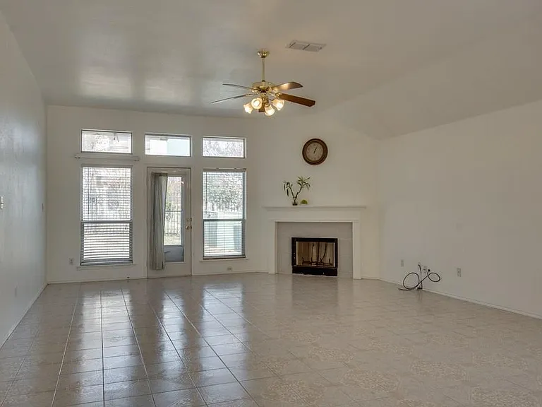 8841 San Joaquin Trl — Photo 3