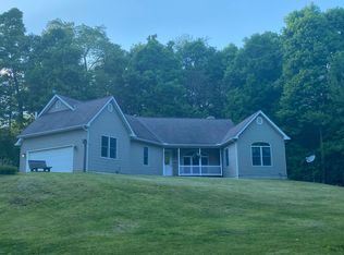 8827 Richards Rd NE, Utica, OH 43080