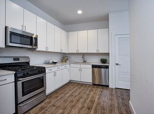 2936 N Halsted St #4, Chicago, IL 60657