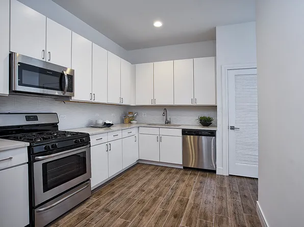 2936 N Halsted St #4, Chicago, IL 60657