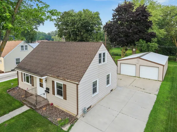 514 S Parkway Dr, Brillion, WI 54110