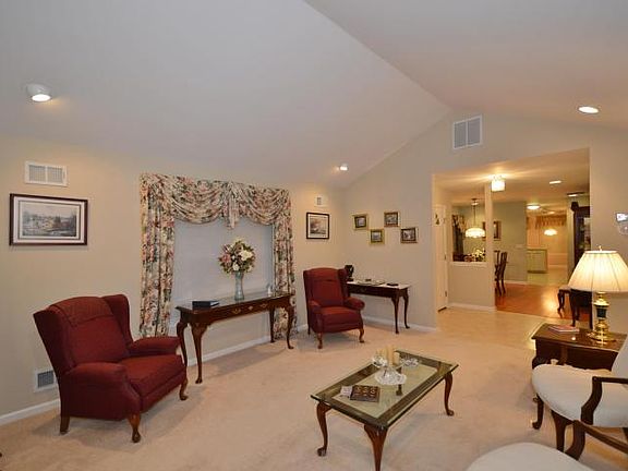 4th image of 3461 Vicari Ave