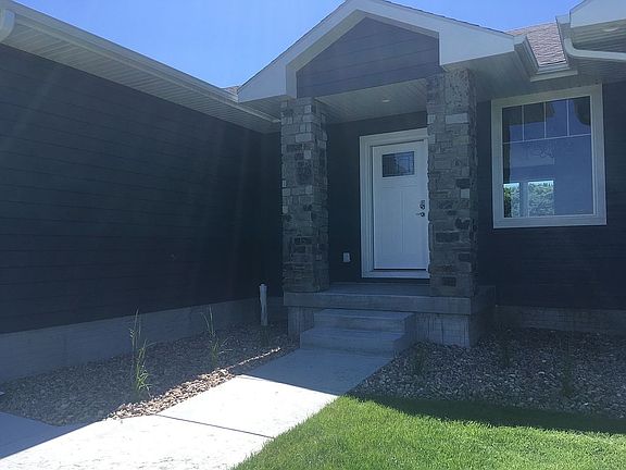 2nd image of 3028 Lee St