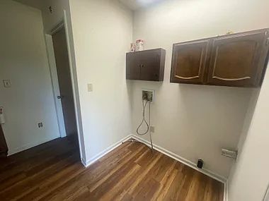 3rd image of 4158 Demastus Ln