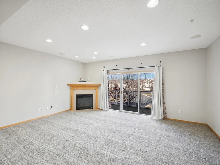 5009 Everest Ln N — Photo 23