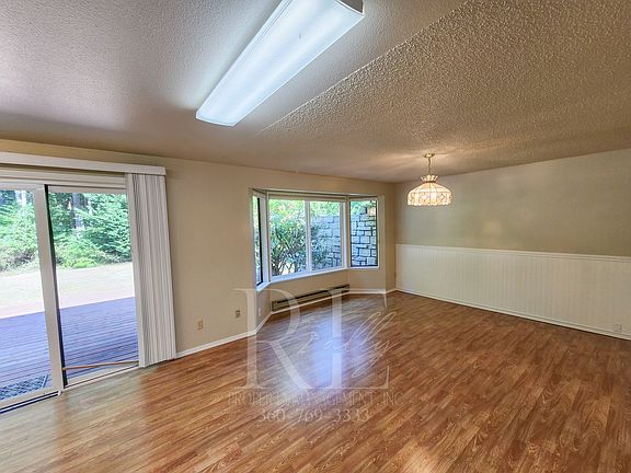 4th image of 14111 84th Avenue Ct NW