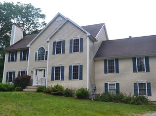 4 Hart Ct, Oxford, CT 06478