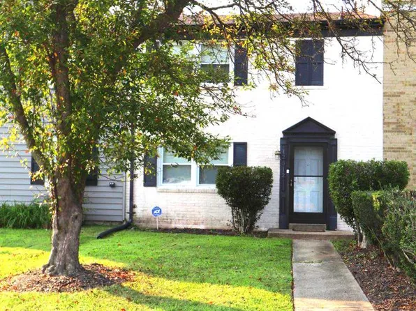 12512 Woodstock Dr E, Upper Marlboro, MD 20772