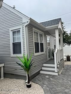 1st image of 128 Franklin Ave