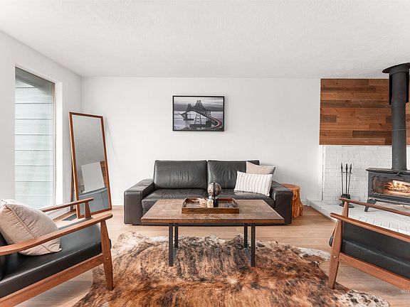 3rd image of 10772 W Wildrose Ct