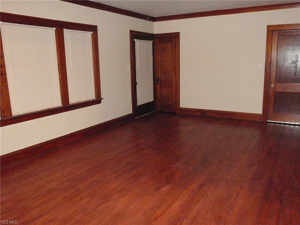 2nd image of 3710 Yorkshire Ave