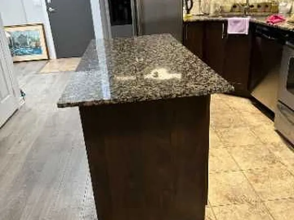 223 Webb Dr, Mississauga, ON L5B 0E8