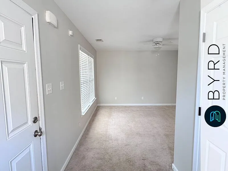 4 bed, 2.5 bath, 1892 sqft, $2,595 — Photo 3